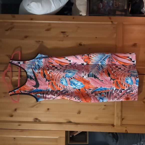 NWOT NIKE Tropical Dress - Picture 1 of 3